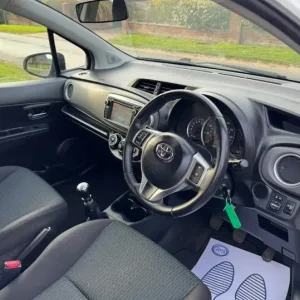 2012 Toyota Yaris 1.3 VVTi TR - Image 7