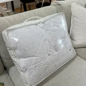 Goose feather and down super king duvet - Image 2