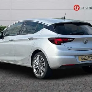 2021 Vauxhall Astra 1.2 Turbo Griffin Edition Hatchback - Image 5