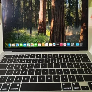 Apple MacBook Air 13.6 inch 2022 M2 8-Core CPU 10-Core GPU 8GB 25-than 256GB Grey - Image 4