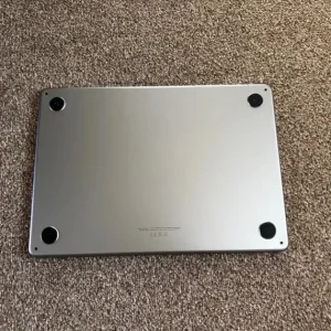 Apple MacBook Air 13.6 inch 2022 M2 8-Core CPU 10-Core GPU 8GB 25-than 256GB Grey - Image 8