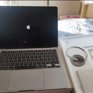 Apple MacBook Air 13.6 inch 2022 M2 8-Core CPU 10-Core GPU 8GB 25-than 256GB Grey