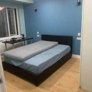 Double and single rooms available - Image 3