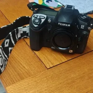 FUJI S5 PRO