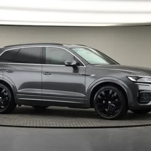 2023 Volkswagen Touareg 3.0 TDI V6 R-Line Tech Plus SUV - Image 6