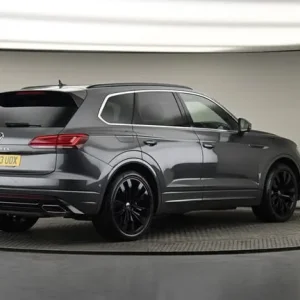 2023 Volkswagen Touareg 3.0 TDI V6 R-Line Tech Plus SUV - Image 7