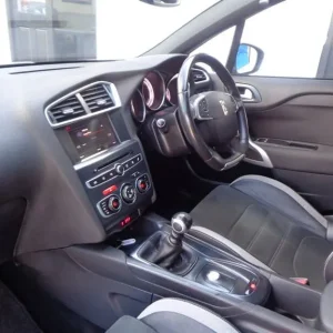 2016 DS 4 PureTech Prestige S/S Hatchback - Image 4