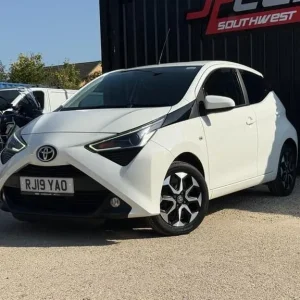 Toyota Aygo 1.0 VVT-i x-plore Euro 6 5-door 2019 - Image 7