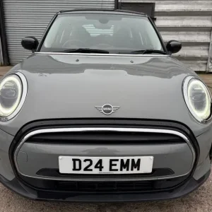 2021 Mini Cooper Classic Nav Pack 1.5 with 18" Wheels - Image 3