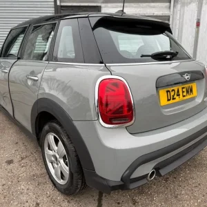 2021 Mini Cooper Classic Nav Pack 1.5 with 18" Wheels - Image 4