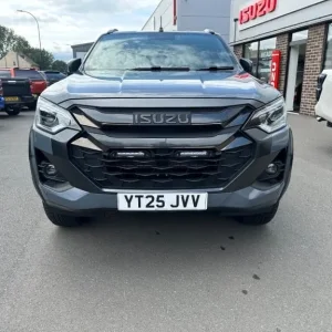 Isuzu D-max 1.9 V-Cross Steel Edition Double Cab 4x4 Auto Diesel - Image 2