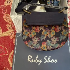 Women’s size 3 ruby shoo boots and handbag - Image 2