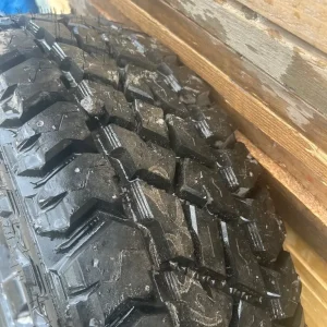 Ford ranger alloy wheel with new tyre - Image 4