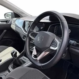 2023 Volkswagen Polo 1.0 TSI Style 5-door hatchback manual - Image 6
