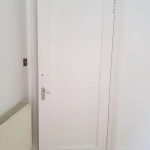 4 x TALLER INTERNAL DOORS - Image 5