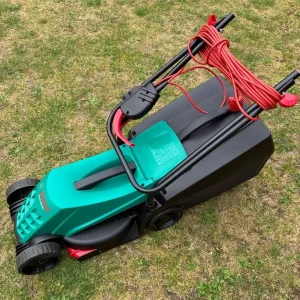 Bosch Rotak 320 Lawnmower - Image 2