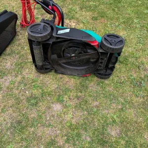 Bosch Rotak 320 Lawnmower - Image 5