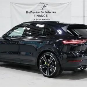 2021 Porsche Cayenne V6 1 Former Keeper Estate Petrol/Ele Automatic - Image 5