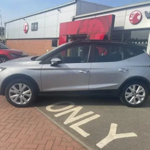 2019 SEAT Arona SE 1.0 TSI 95PS Hatchback - Image 8