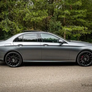2017 Mercedes-Benz E350d AMG Line Premium Plus - Image 3
