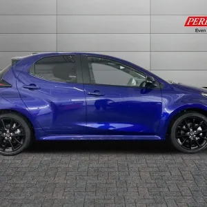 2025 Mazda2 Hybrid 1.5i Exclusive-Line 5-door Hatchback - Image 3