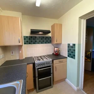 Two bedroom flat in ebbw-vale, Blaenau Gwent - Image 4