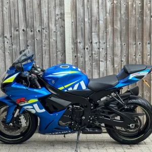 SUZUKI GSXR 600 L5 2015 MOTO GP WITH LOW MILES - Image 2