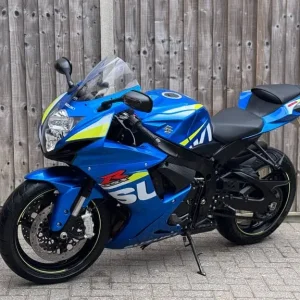 SUZUKI GSXR 600 L5 2015 MOTO GP WITH LOW MILES - Image 8