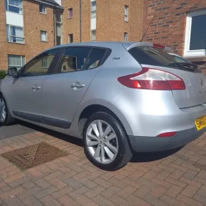 2010 Renault Megane 1.6 16V I-Music 5-door hatchback petrol manual - Image 2