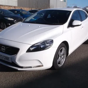 2013 Volvo V40 SE 1.6 Diesel, 5-door, White, 102k miles - Image 2