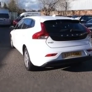 2013 Volvo V40 SE 1.6 Diesel, 5-door, White, 102k miles - Image 6
