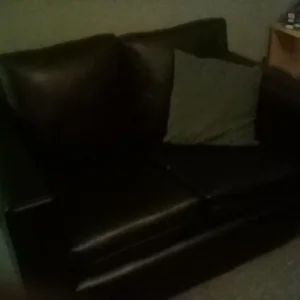 2 x 2-seater leather sofas - Image 7