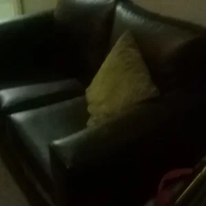 2 x 2-seater leather sofas - Image 8