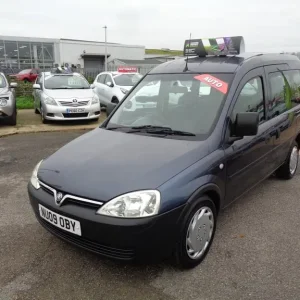 2009 Vauxhall Combo Tour Essential Automatic Wheelchair Conversion CDTI - Image 3