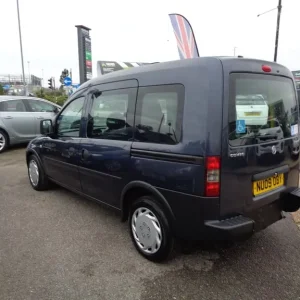 2009 Vauxhall Combo Tour Essential Automatic Wheelchair Conversion CDTI - Image 4