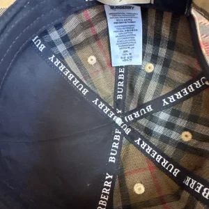 Burberry cap never worn - Image 2
