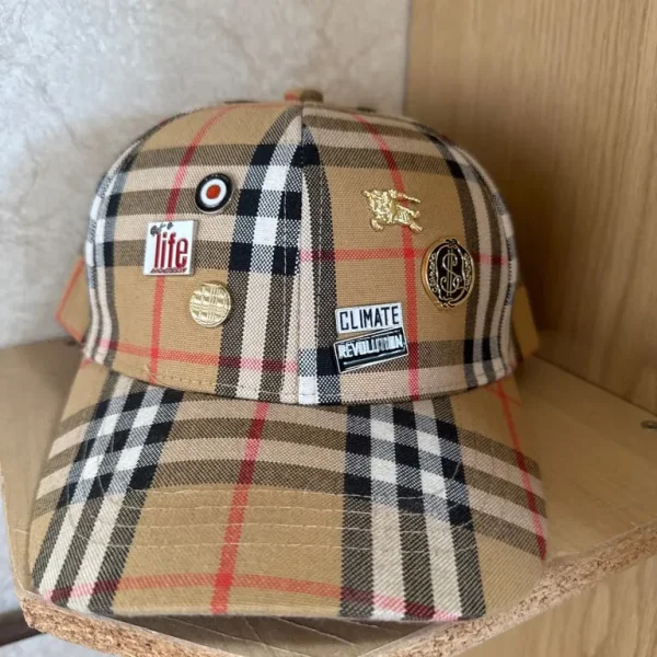 Burberry cap never worn