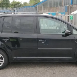 2011 Volkswagen Touran 2.0 TDI SE 5dr DSG MPV Diesel Automatic - Image 4