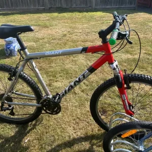 Various bikes – lightweight aluminium, all in pristine condition - Image 2