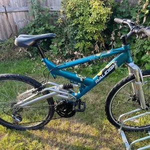 Various bikes – lightweight aluminium, all in pristine condition - Image 5