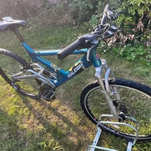 Various bikes – lightweight aluminium, all in pristine condition - Image 6