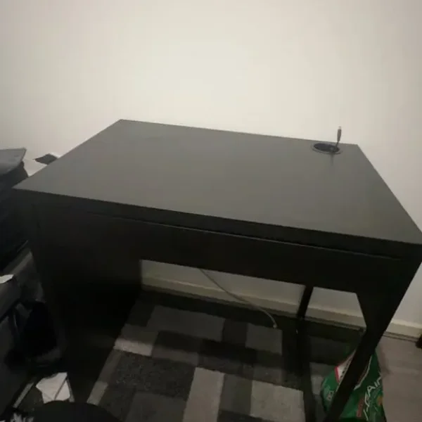 IKEA DESK