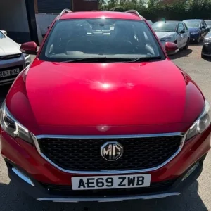 MG ZS with great specs and a clean history - Image 3