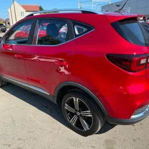 MG ZS with great specs and a clean history - Image 7