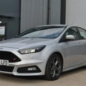 2016 Ford Focus 2.0T EcoBoost ST-3 Euro 6 (s/s) 5dr HATCHBACK Petrol Manual - Image 2