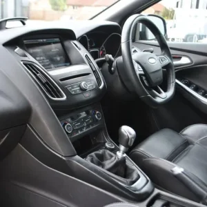 2016 Ford Focus 2.0T EcoBoost ST-3 Euro 6 (s/s) 5dr HATCHBACK Petrol Manual - Image 8