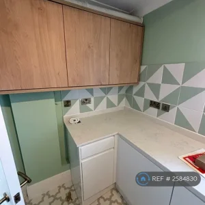 1 bedroom flat in Beaconsfield Villas, Brighton, BN1 (1 bed) (#2584830) - Image 3