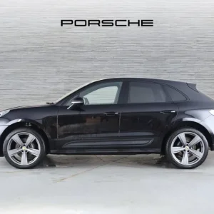2022 Porsche Macan 2.0T 5-door SUV with PDK and 4WD - Image 4