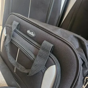 4 piece luggage set - Image 3