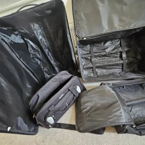4 piece luggage set - Image 4